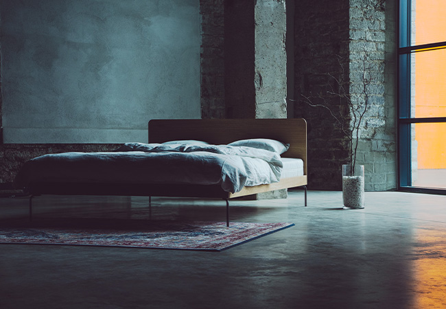 Minimalistisk sängram från Kaissu Minimalistisk sängram från Kaissu